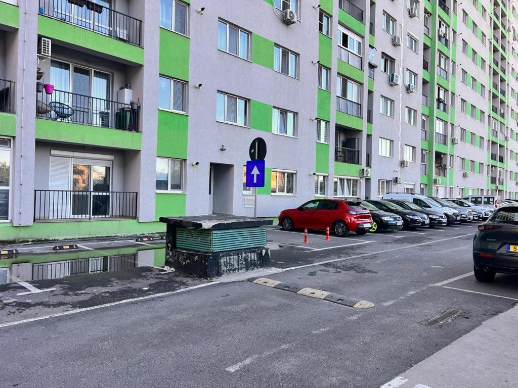 One Apartment Militari Bucharest Exterior photo